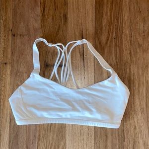 white lululemon sports bra